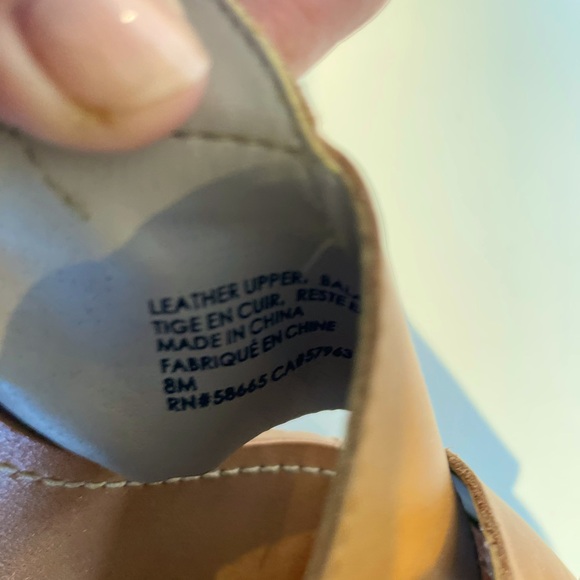 Women’s Wedge Leather Sandals featuring cork heels! 🌟 Women’s size 8 - Picture 7 of 7